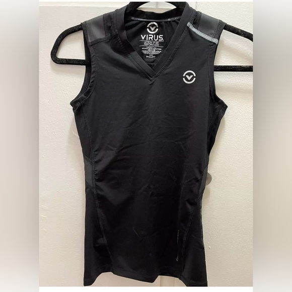 VIRUS Women's Athletic Sleeveless X- Form Compression Top Black Size Small - Picture 1 of 5